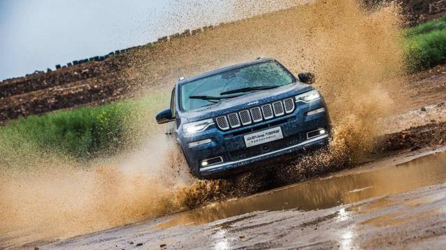 在世界中心呼唤爱