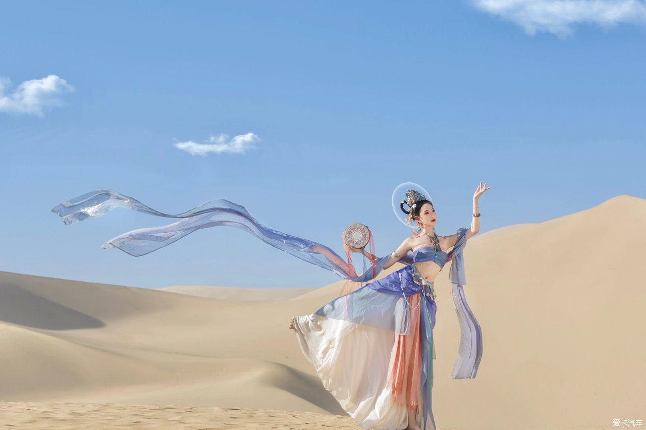 公鸡母鸡拖拉机